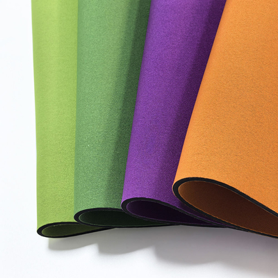 Czarny kamuflażowy materiał neoprenowy do podpór sportowych